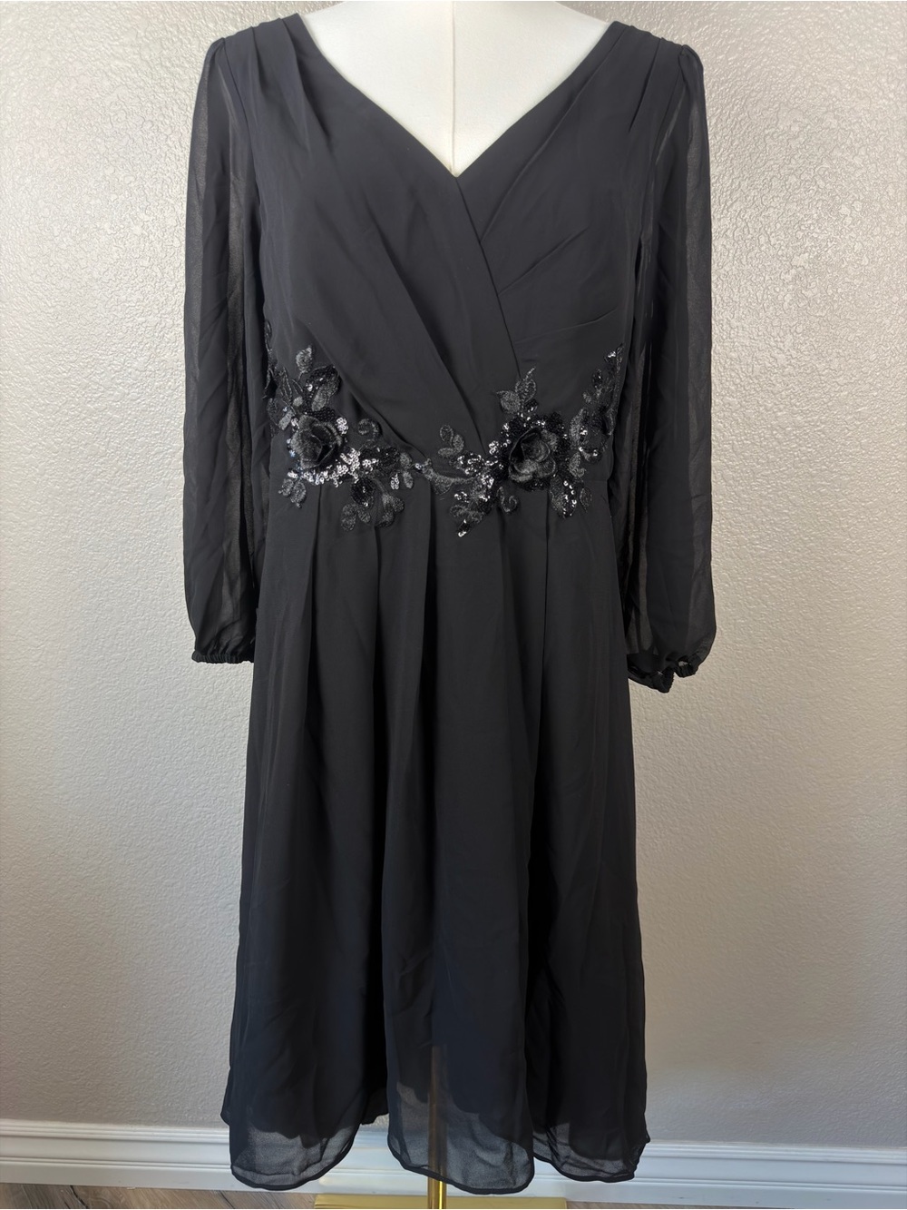 NWT EverPretty Black V-Neck Maxi Dress Appliqué Waist long sleeve w opening, 12